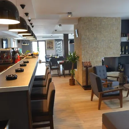 Zlatiborski Konaci K17 I K19 アパート *