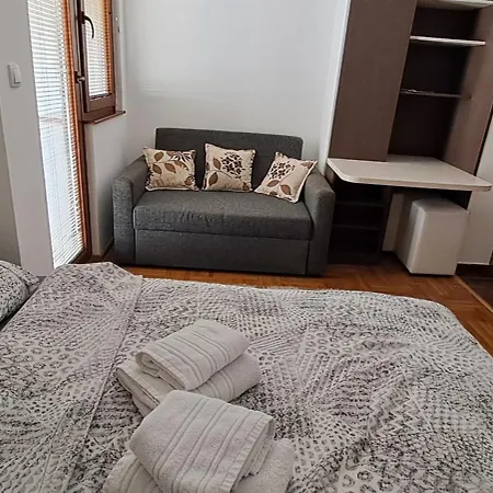 Апартаменты Zlatiborski Konaci K17 I K19 *